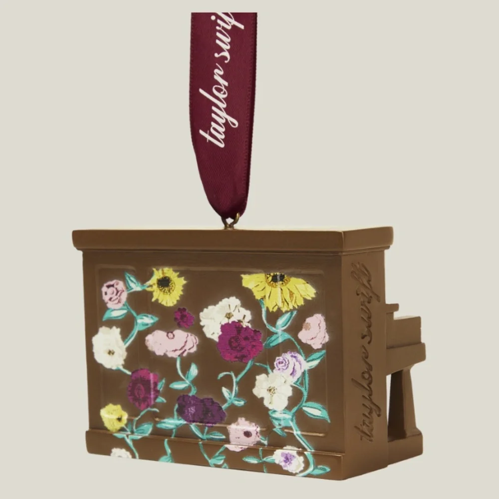 Taylor Swift Acoustic Piano Ornament NEW - Picture 1 of 5